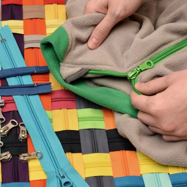 Reißverschluss Zipper reparieren und Kleidung wieder tragbar machen