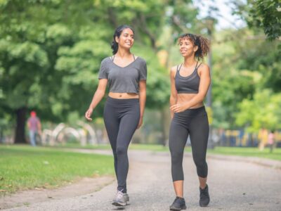 Verbrauch von Kalorien beim Gehen von 10 km und seine Bedeutung für Gesundheit und Fitness