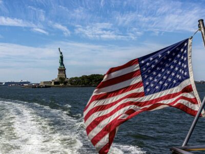 Größter Bundesstaat der USA und Einwohner