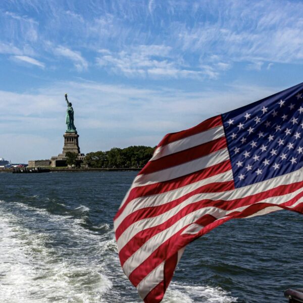 Größter Bundesstaat der USA und Einwohner