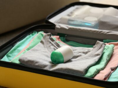 Darf man Deo im Handgepäck mitnehmen Die wichtigsten Regeln für Ihre Flugreise